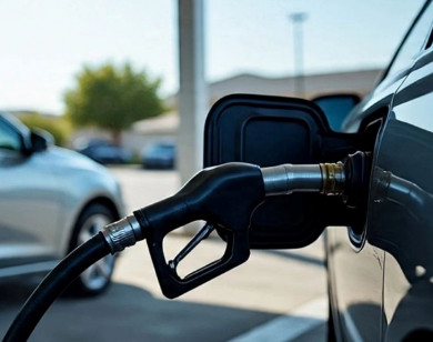 Giá xăng tăng nhẹ, RON 95 lên mức 18.849 đồng/lít