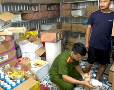 Triệt phá đường dây sản xuất, mua bán 21.000 sản phẩm thuốc bảo vệ thực vật giả