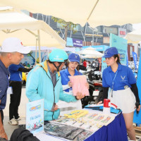 Ngày hội “Đổi xăng lấy điện” khuấy động TP Hồ Chí Minh, hàng trăm khách hàng “tậu” xe điện VinFast tại chỗ