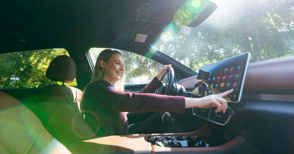 Xe điện VinFast trở thành “trợ lý di động” thông minh nhờ VF Connect