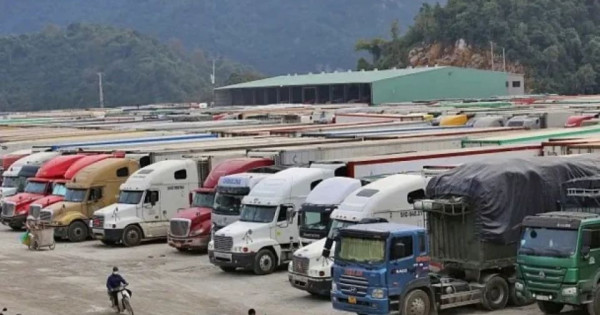 Thủ tướng chỉ đạo tháo gỡ ách tắc hàng hóa xuất nhập khẩu tại cửa khẩu