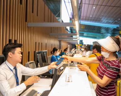 Thị trường vé máy bay Tết: Nơi kín chỗ, nơi bay rỗng