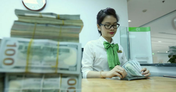 Giải bài toán áp lực tỷ giá