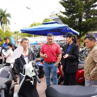 Rầm rộ chốt đơn cận Tết, “Đổi xăng lấy điện” giúp người dân tậu xe máy điện du xuân