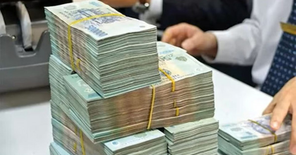 Lãi suất cho vay bất động sản tăng cao