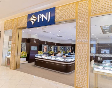 Cổ đông ngoại tranh thủ "thoát hàng" tại PNJ