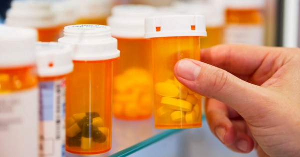 Danh sách những loại thuốc cần có trong gia đình ngày Tết