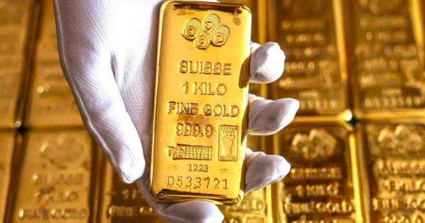 Giá vàng ngày 20/2/2026: Vàng thế giới giảm sâu, SJC duy trì mốc 181 triệu đồng/lượng