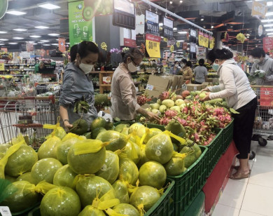 Thị trường mùng 6 Tết: Nhu cầu mua sắm tăng nhẹ