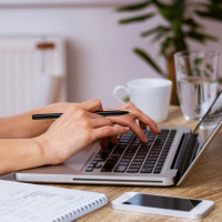 Những điều nên tránh ngày đầu đi làm để cả năm