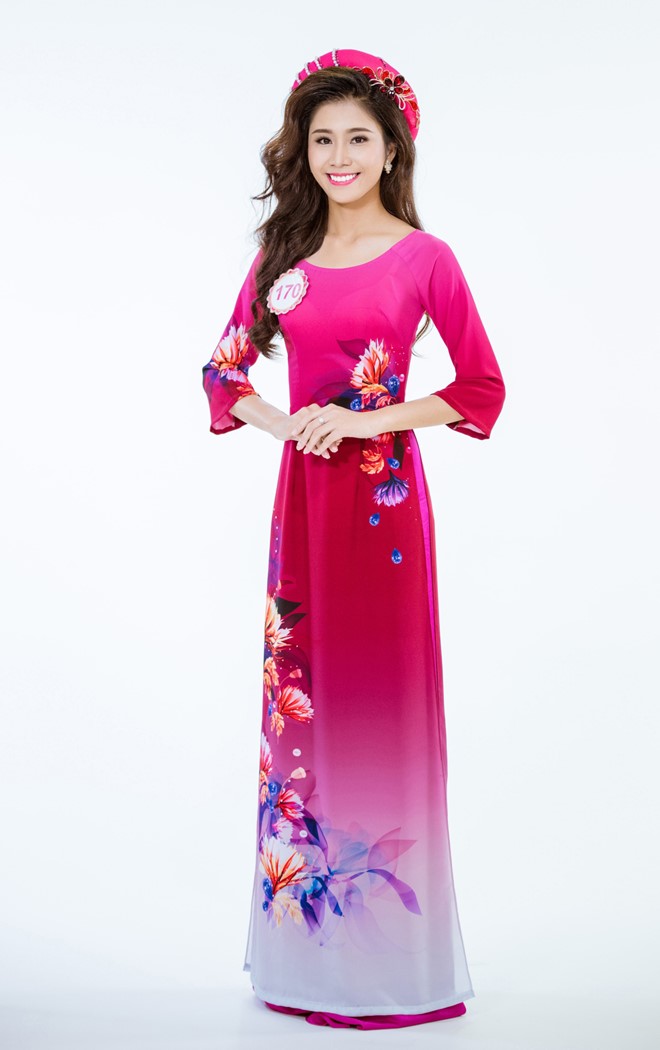 Nguoi dep HHVN duyen dang trong ta ao dai hinh anh 7