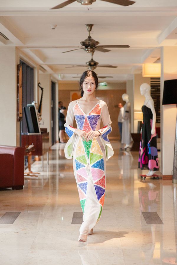 Hãng thời trang nổi tiếng lấy cảm hứng từ văn hóa dân tộc H’mong - ảnh 4
