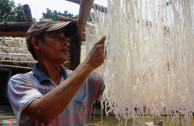 Nhà máy Vinaxuki chết gí, phòng trọ ăn theo bỏ hoang