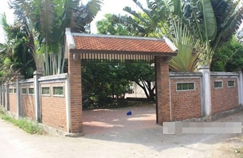 Hoài Linh,  Xuân Hinh, nhà thờ Tổ của Hoài Linh, nhà quê của Xuân Hinh
