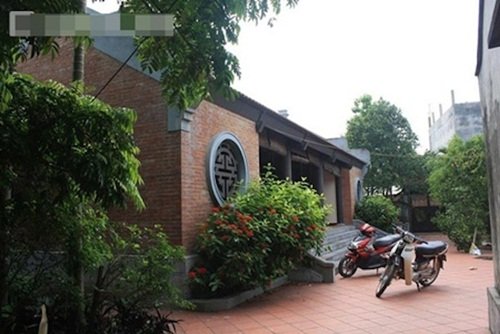 Hoài Linh,  Xuân Hinh, nhà thờ Tổ của Hoài Linh, nhà quê của Xuân Hinh