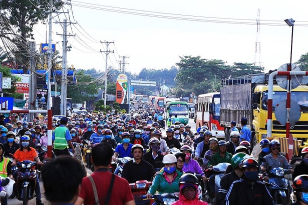 tai xe dung tien xu va tien le tram bot bien hoa that thu danh xa tram
