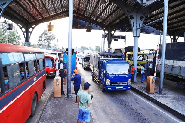 tai xe dung tien xu va tien le tram bot bien hoa that thu danh xa tram