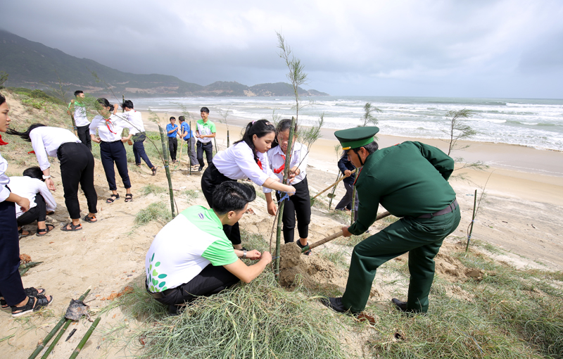 Vinamilk và nỗ lực mang màu xanh cho trường học, lan tỏa tình yêu thiên nhiên đến học sinh