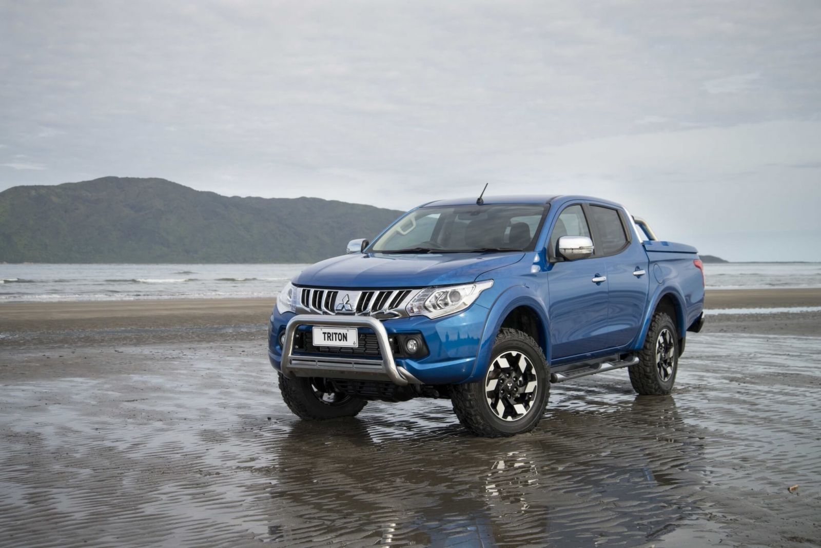 Mitsubishi-Triton