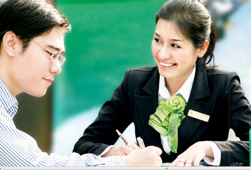 Nhân viên Vietcombank được tăng lương vào những tháng đầu năm 2016