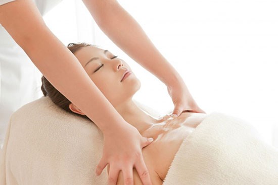 2 bài thể dục đơn giản giúp tăng kích thước vòng 1