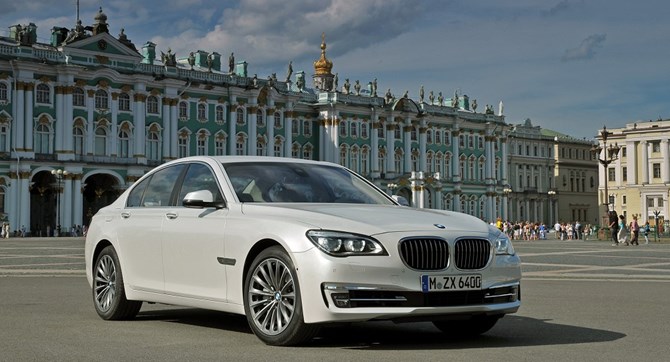 BMW triệu hồi hàng chục ngàn xe cao cấp, có Rolls-Royce 
