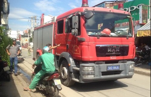 Sài Gòn: Xe cứu hỏa va chạm xe máy, một người tử vong thương tâm