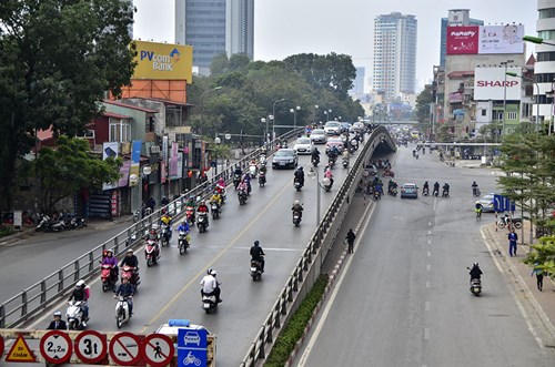 Hết Tết: Người dân lại đổ về Sài Gòn khiến giao thông ùn tắc nghiêm trọng