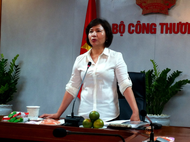 Thứ trưởng Hồ Thị Kim Thoa có 102 tỷ đồng cổ phần tại Điện Quang từ khi nào?