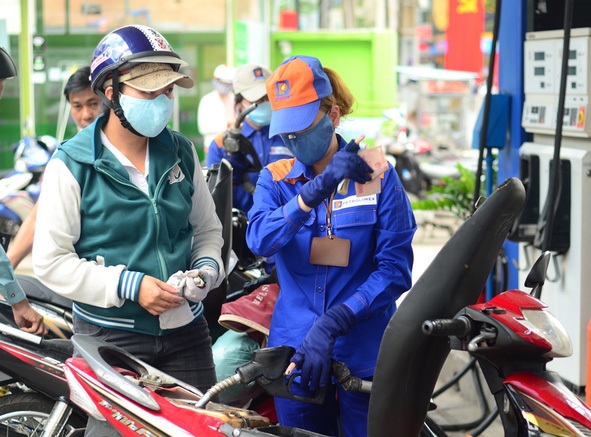 Dự báo giá xăng dầu giảm không đáng kể