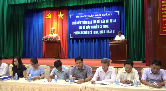 Ông Đoàn Ngọc Hải đã tuyên bố cởi áo về vườn nếu dân bị ép giá đền bù tại buổi đối thoại với người dân tại khu vực Mả Lạng