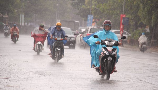 Khắp miền Bắc hôm nay có mưa, có nơi mưa vừa, mưa to