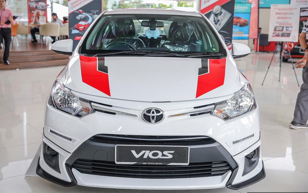 Toyota Vios phien ban the thao co gia ban gan 20.000 USD hinh anh 2