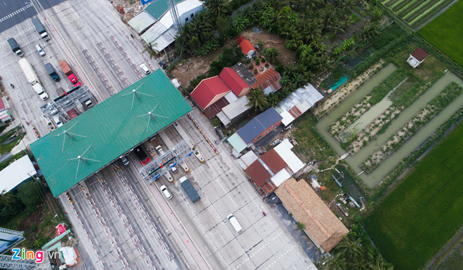 Giam doc BOT Tien Giang: 'Khong the di doi tram thu phi Cai Lay' hinh anh 1