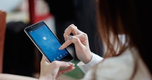 mạng xã hội, facebook, tin tức trên facebook, sống ảo trên facebook, tranh cãi trên facebook