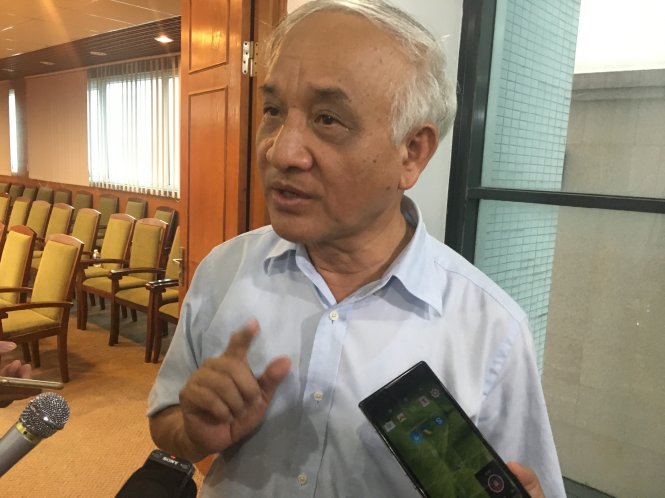 PGS. TS Trần Đức Cường trả lời báo chí - Ảnh: V.V.TUÂN