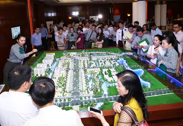 Gần 1.000 người chen chân mua nhà dự án Dragon Village