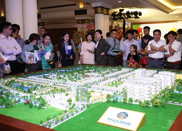 Gần 1.000 người chen chân mua nhà dự án Dragon Village