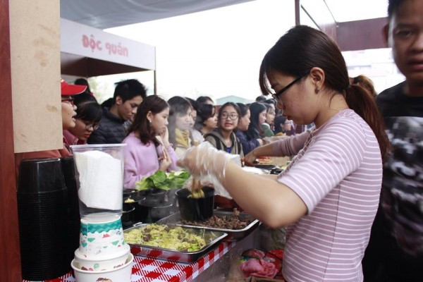 Hà Nội: Sôi động lễ hội ẩm thực đường phố Coca-Cola