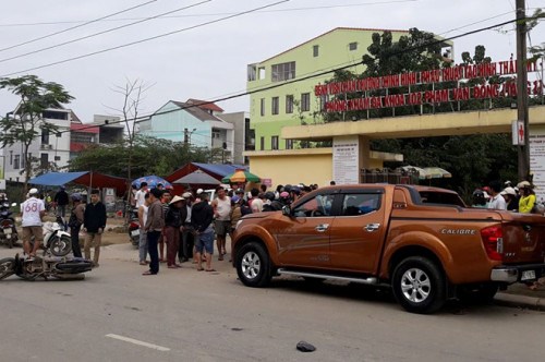 Vụ ô tô tông vào CSGT và người dân ở Huế