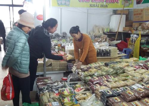 Hà Nội: Khai mạc hội chợ Xuân Mậu Tuất 2018 dành cho nông sản
