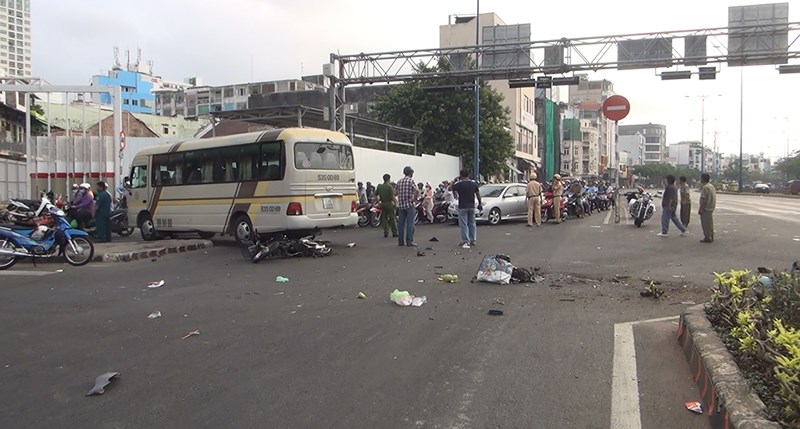 TP.HCM: Xe khách gây tai nạn liên hoàn, 5 người bị thương