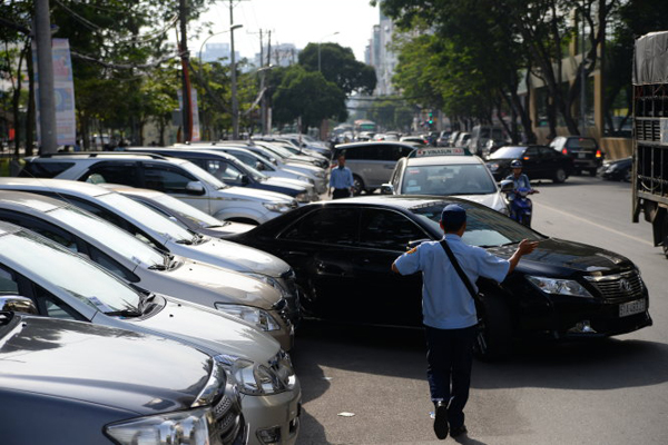 TP Hồ Chí Minh: Không thu phí đậu xe qua đêm dưới lòng đường