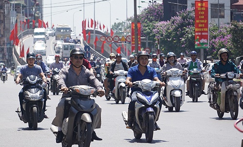 Sắp tới, xe môtô, xe máy sẽ phải dán nhãn tiêu thụ năng lượng