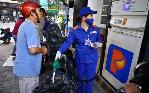 Giá dầu tăng 380 - 500 đ/lít, giá xăng ổn định