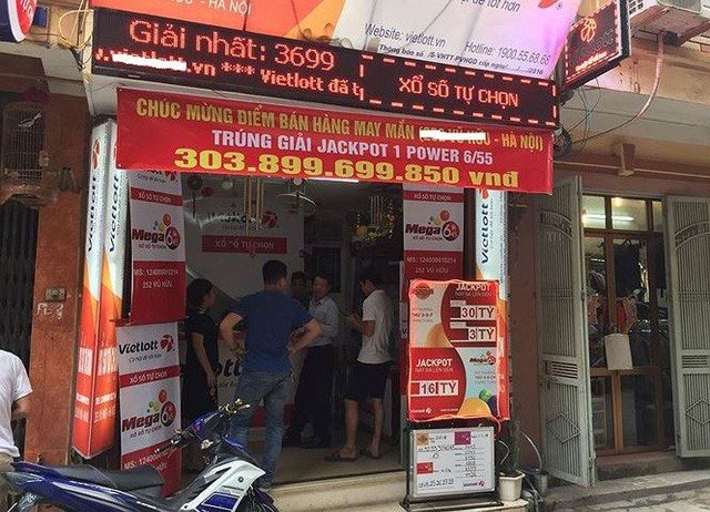 Chủ nhân giải Vietlott hơn 300 tỷ đồng đã xuất hiện