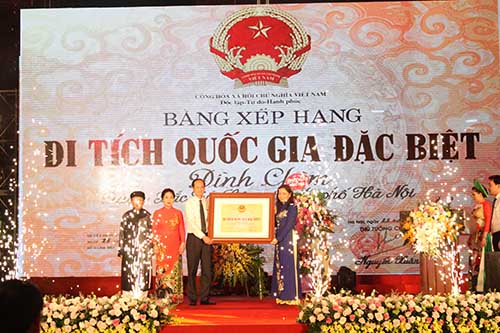 Lễ đón nhận 'Bằng xếp hạng di tích lịch sử quốc gia Đình Chèm'