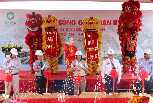 Khởi công giai đoạn II tuyến kè bờ sông Sài Gòn