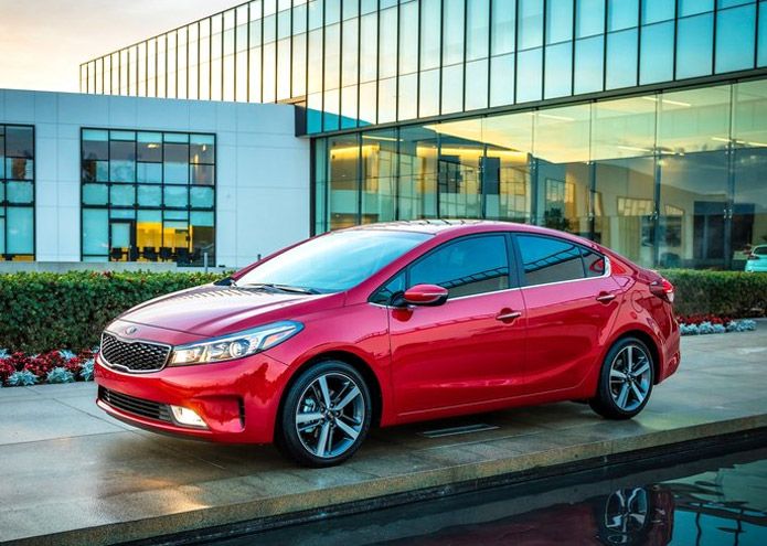 Giá xe ôtô hôm nay 27/7: Kia Cerato có giá từ 499-635 triệu đồng