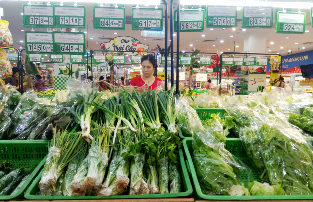 Giá rau xanh tăng “chóng mặt”